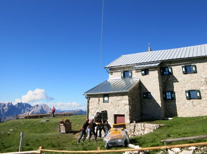 Ecco Rifugio Bolzano all’Alpe di Siusi Ecco Rifugio Bolzano all’Alpe di Siusi