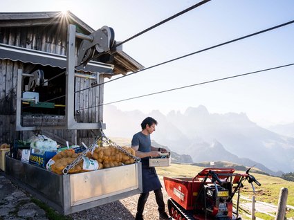 Ecco Rifugio Bolzano all’Alpe di Siusi Ecco Rifugio Bolzano all’Alpe di Siusi