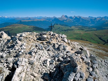 A Dolomite hut with an eventful history A Dolomite hut with an eventful history
