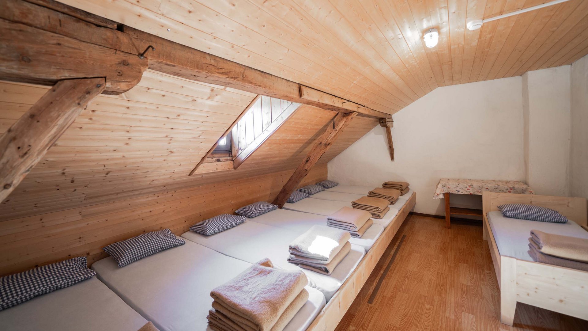 Schutzhaus in den Dolomiten mit Tradition Schutzhaus in den Dolomiten mit Tradition