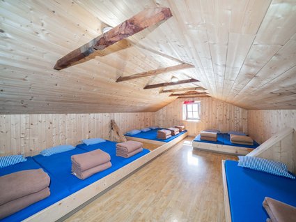 Schutzhaus in den Dolomiten mit Tradition Schutzhaus in den Dolomiten mit Tradition